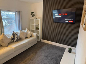 Crosby Marina 2-BHK Apartment & Next to Liverpool